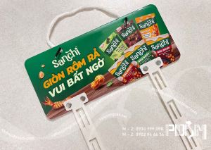 Hanger dây nhựa POSM treo gói Snack Sanchi bán hàng