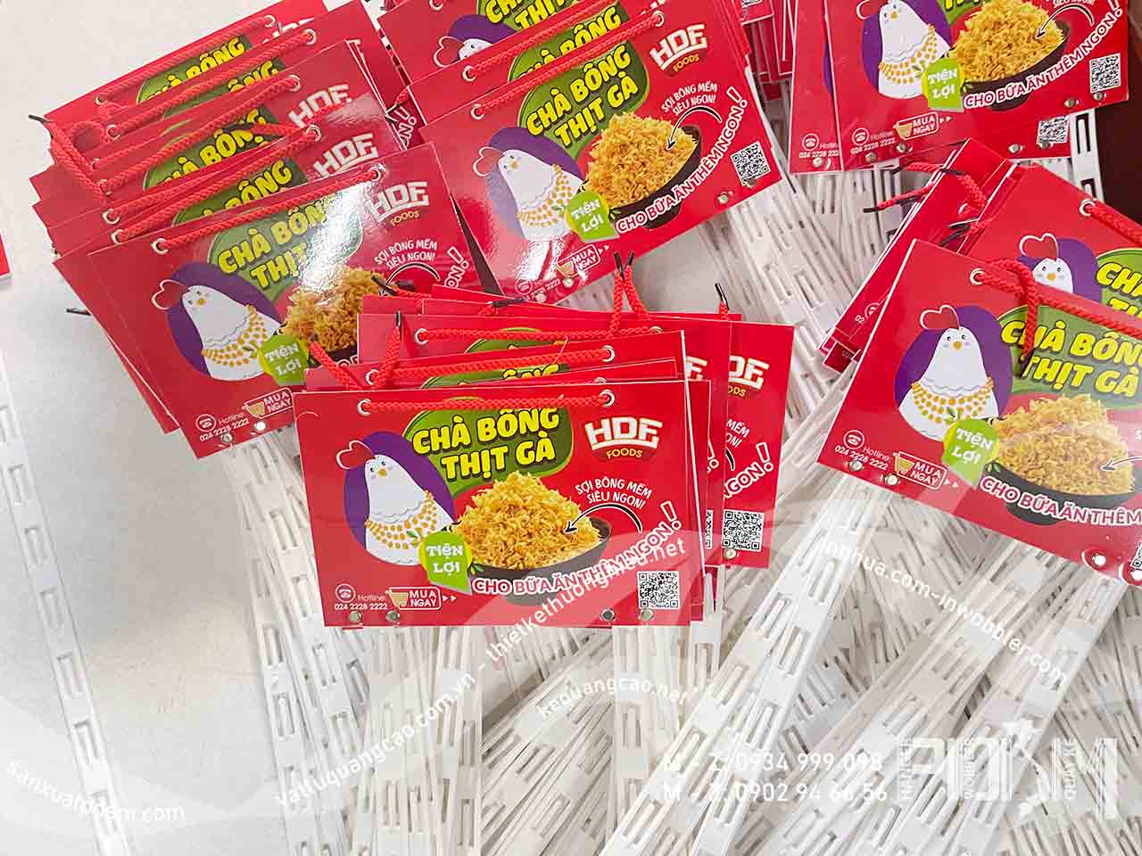 Bảng treo dây nhựa treo Chà bông thịt gà bán tết - Ảnh 4